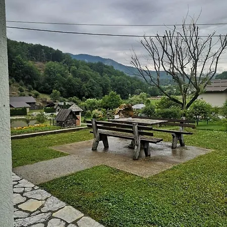 Etno Kuca/apartman ロッジ Kreševo